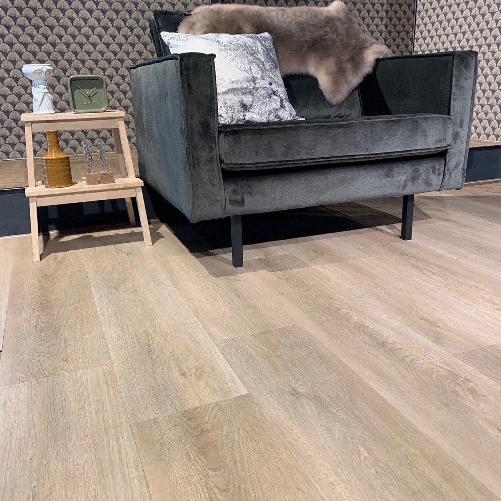 Classic Oak Smoked Light Authentic 5801